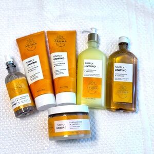 Bath & Body Works Simply Unwind set in Sandalwood and Vanilla scent.